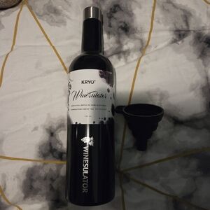 Winesulator in Sleek Black